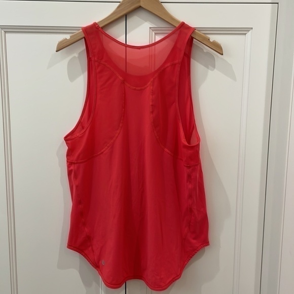 Lululemon Coral Tank top with Mesh Inserts—Pretty & Lightweight—Excellent Cond. - Picture 4 of 6